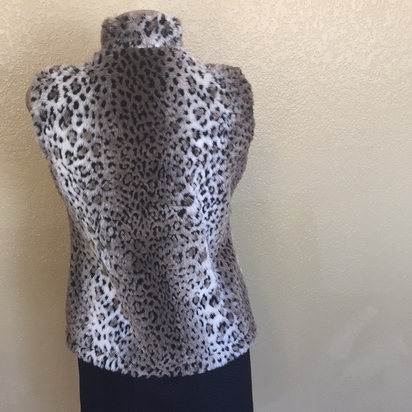 Coldwater Creek Leopard Vest - Faux - S ⭐️ NWT - Picture 5 of 7